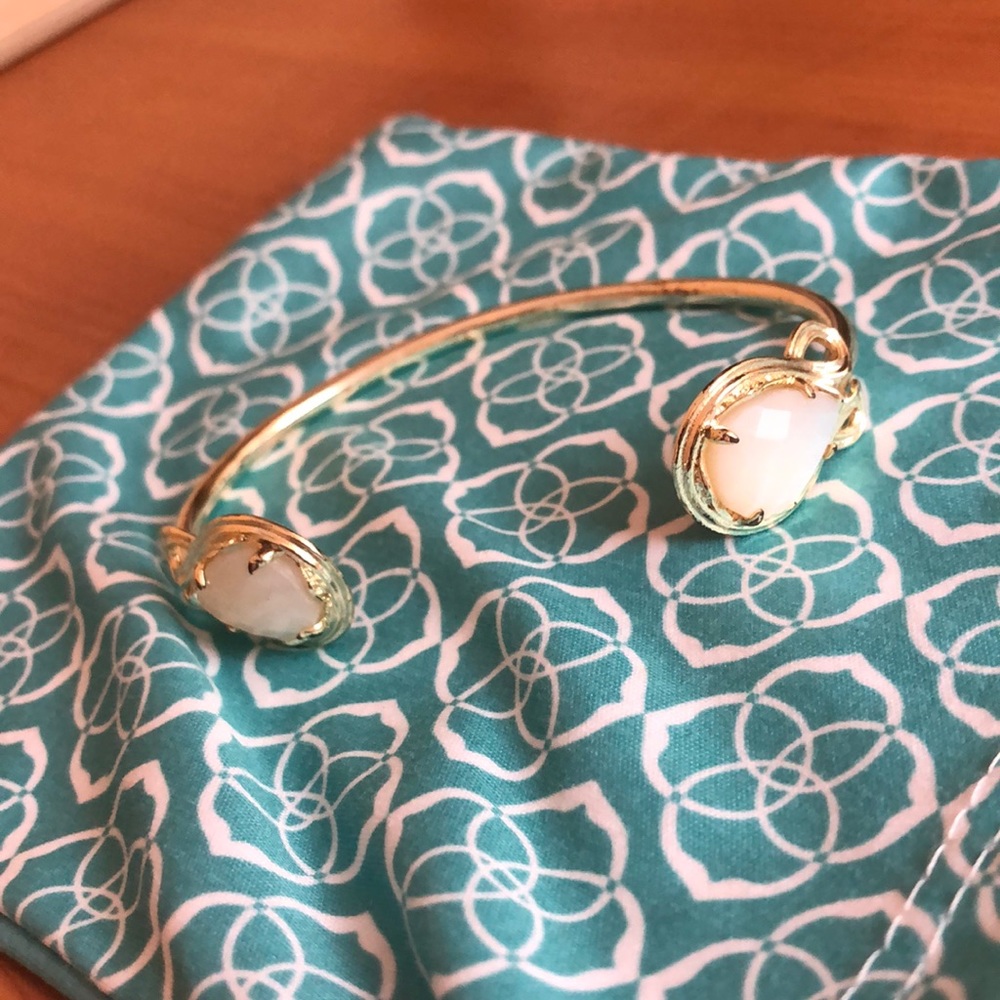 Kendra Scott white bangle